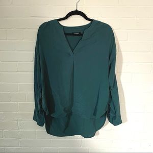 Madewell M forest green long sleeve top
